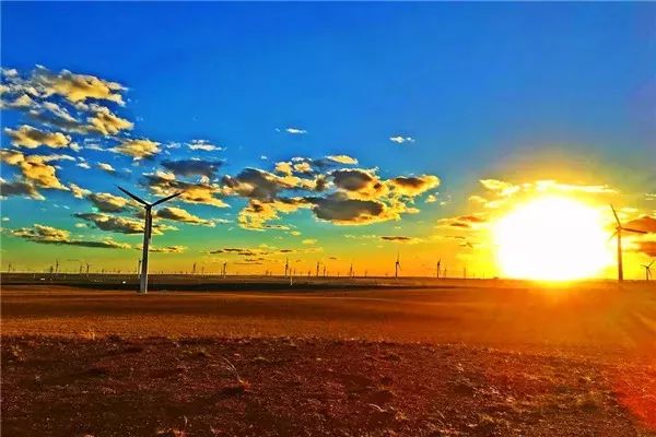 「靓·白云」秋天的白云鄂博，仿佛让你置身岁月的留声机中……