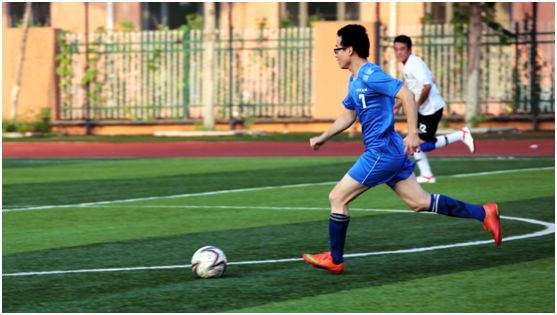 赛场英姿,赛场展雄姿健儿竞风流