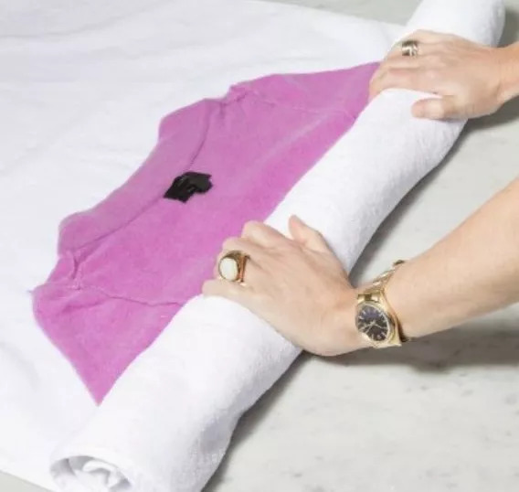 毛衣领口松垮怎么修复最简单的,高领毛衣领口松了最快的恢复方法