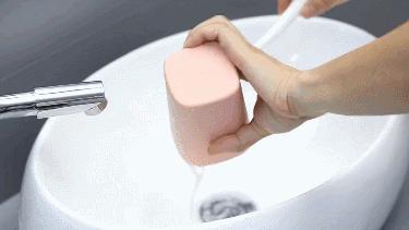 洗漱台不够大乱糟糟的,洗漱台乱七八糟