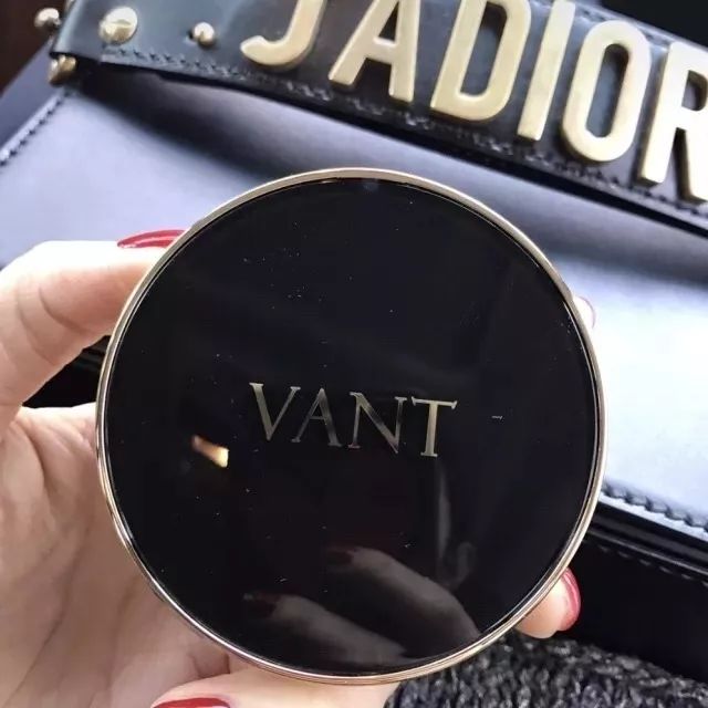 油皮气垫bb遮瑕持久不脱妆第一名,气垫测评不易暗沉款