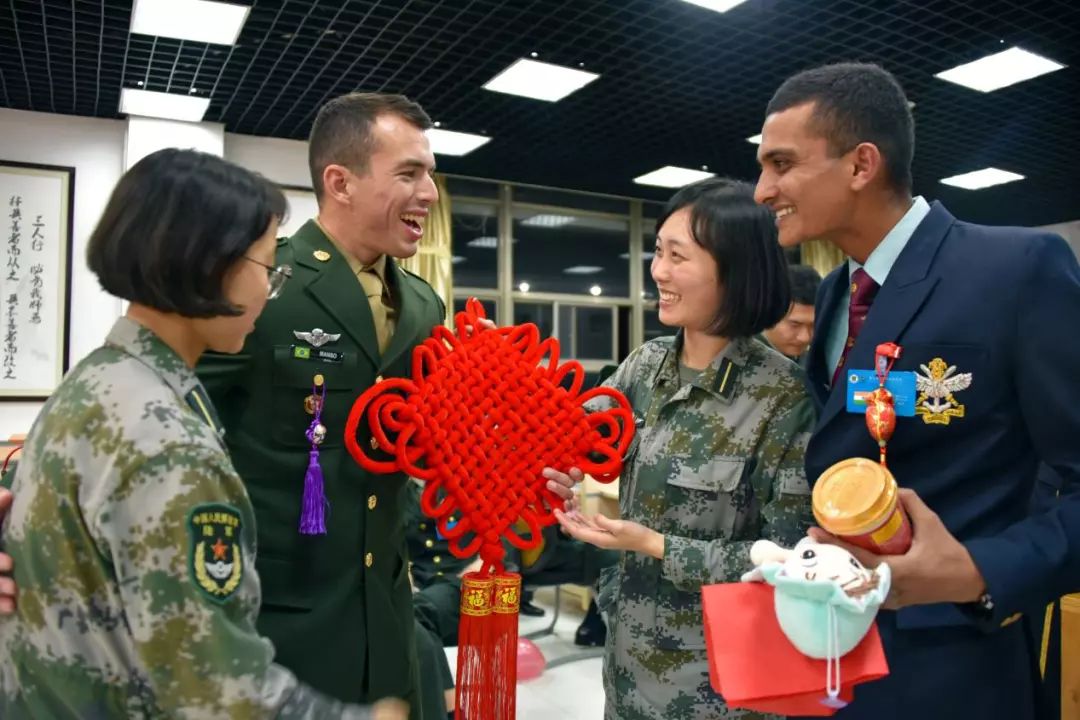 现场直击陆军,直击陆军某旅新年开训