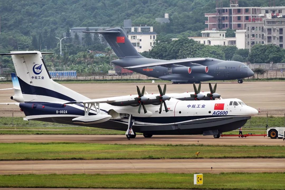 2022珠海航展回望历史,珠海航展从默默无闻到惊艳全场