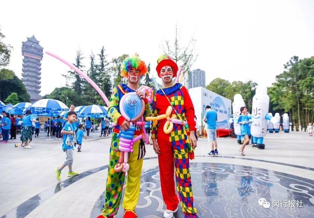 快，换上跑鞋，到上海最美林荫道中，参加欢乐嘉年华！