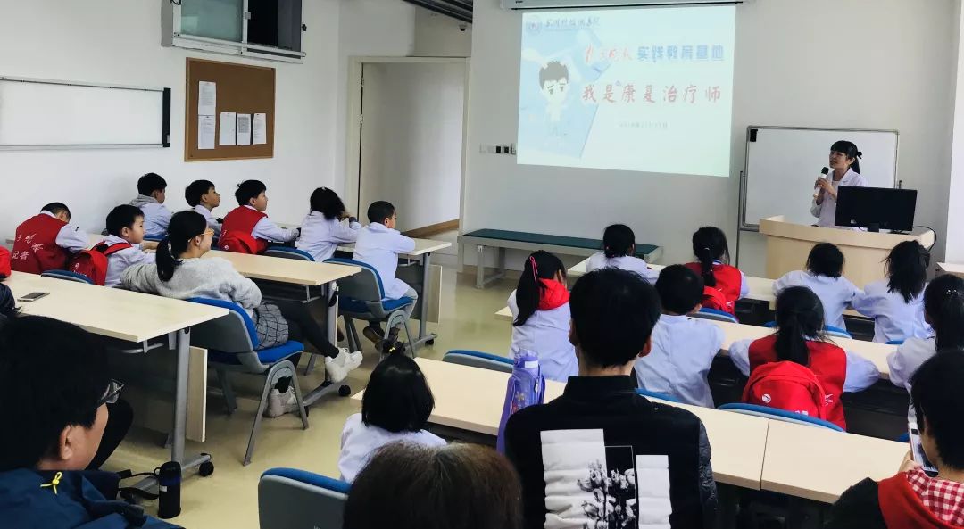 记者走进医院康复科了解康复医学,儿童康复治疗师课程