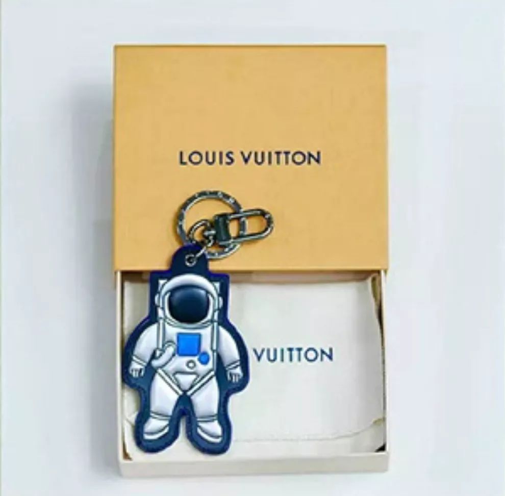 花钱减压｜谁的应援最壕无人性？粉丝的钱都是大风刮来的吗