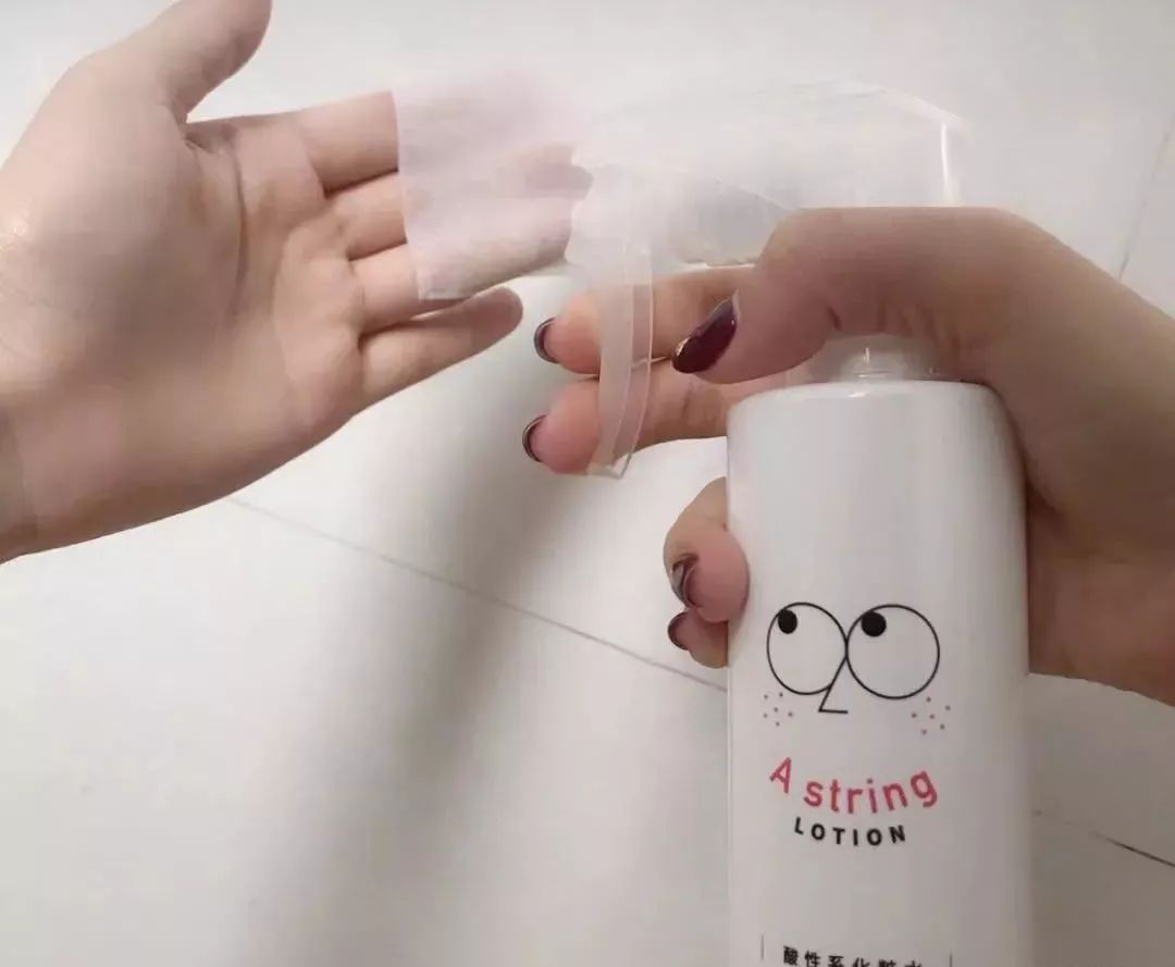 红肿，流脓的万年毒痘一喷全消失？岛国新晋痘肌终结者！彻底祛痘不反复！