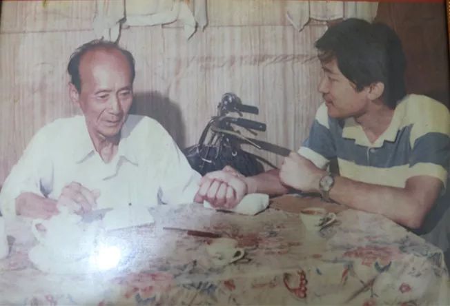 「家在鲤城」青草丹膏解病痛，世德传家医者心