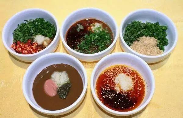 吃火锅怎么调酱汁最好吃,吃火锅芝麻蘸酱怎么调才好吃