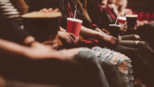 *币特比**跌破3500美元大关；网易丁磊变身性感打碟boy，与王思聪同台互动；同程艺龙今日赴港上市，腾讯为第一大股东