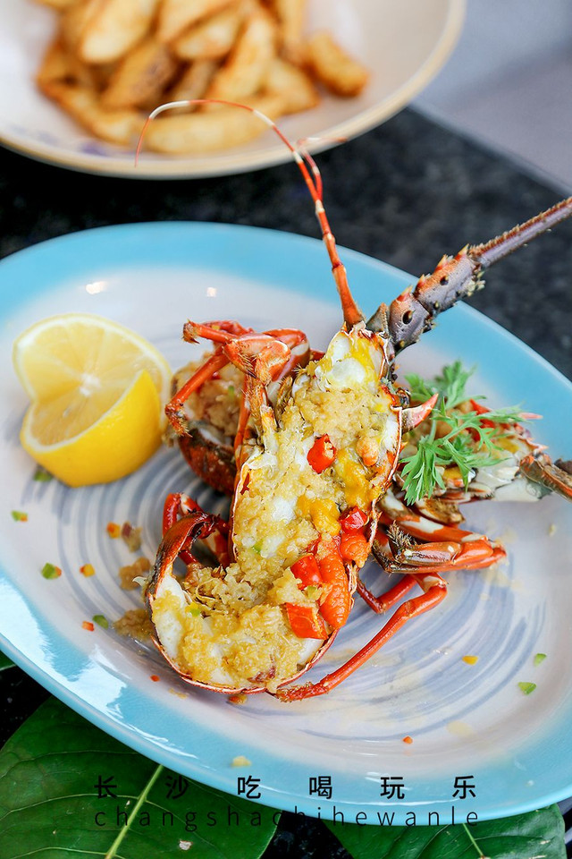 长沙独一无二的看球胜地来了!2000㎡超大面积、5星级料理,足球派对放肆嗨!