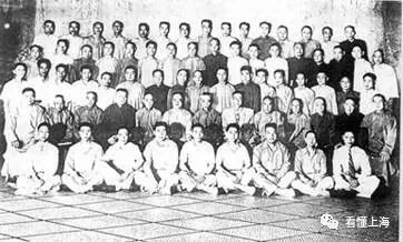 二十年代上海滩风情店,上海滩布店