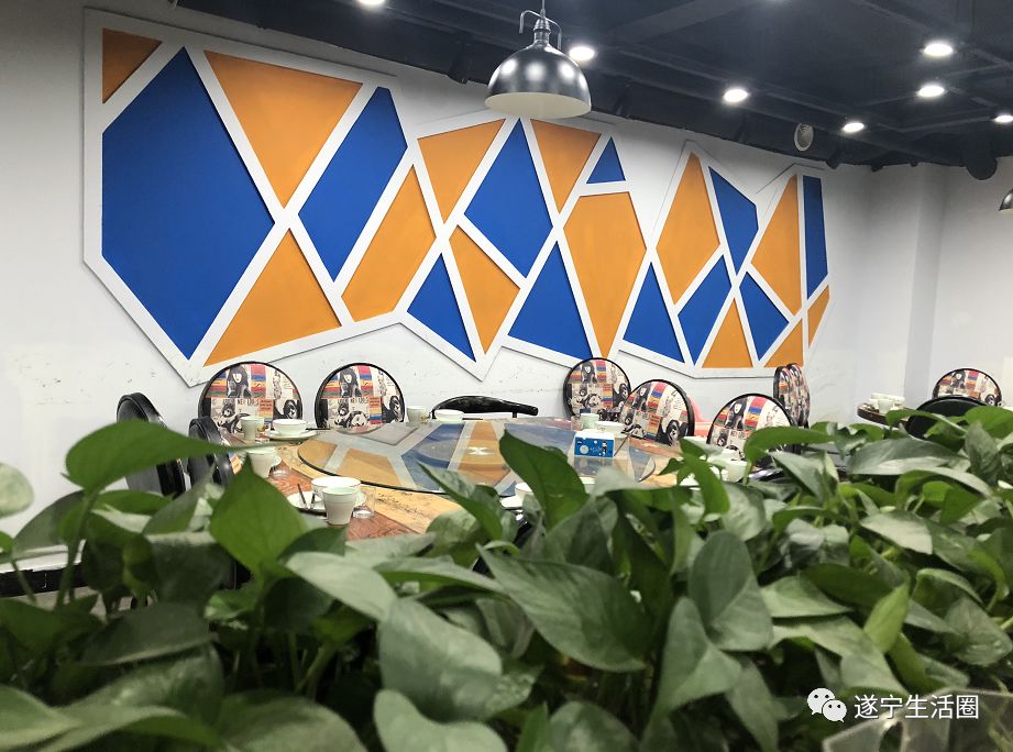 这家藏在城市拐角处的中餐馆20道古法烹制招牌菜是时候该火了美女老板嘿有趣