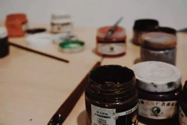 又一“扫地僧”火了！保洁阿姨3D黑板报惊艳全网