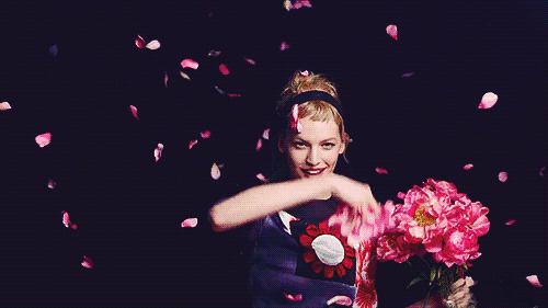 情人节送女朋友什么礼物朋友圈,2022情人节送女朋友什么礼物