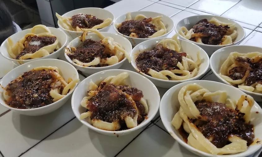 在成都，火锅第二，串串第三