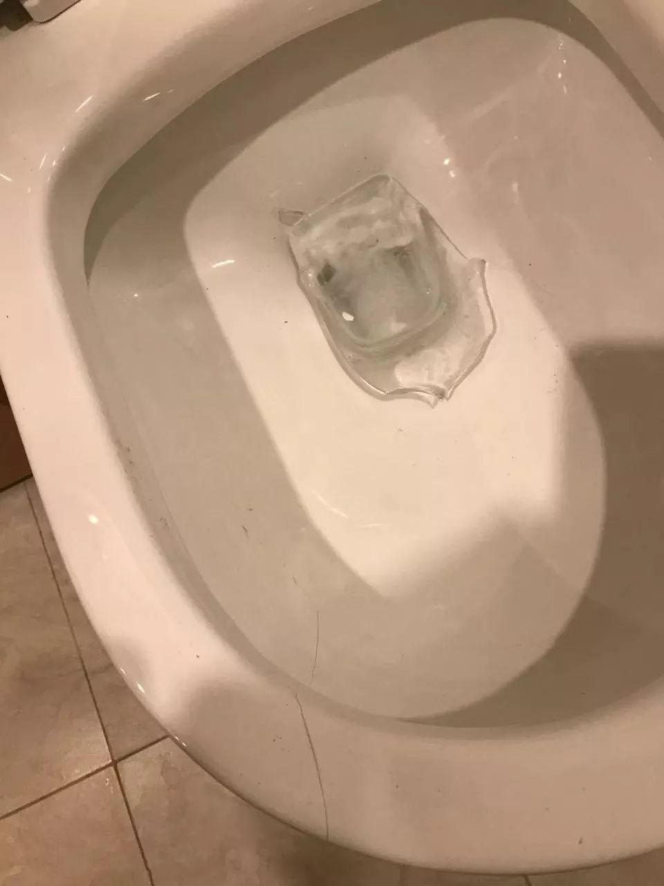 马桶结冰,马桶结冰怎么快速化冻