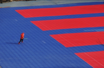 水泥场打球,水泥地上打球