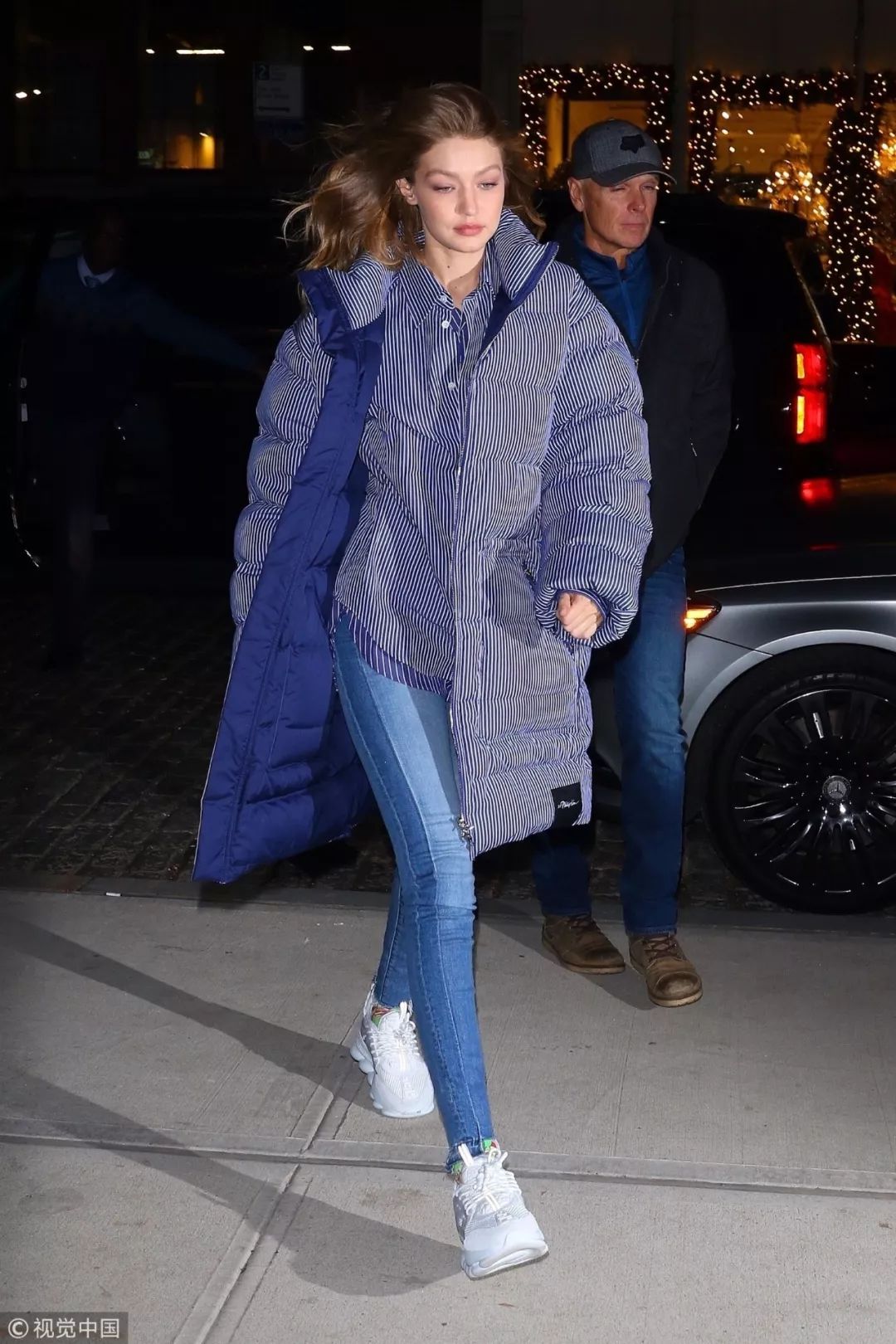 长大衣运动鞋,每次穿长大衣身高不够高跟鞋来凑