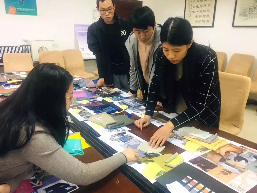 春季面料开发趋势,展望今后服装面料趋势