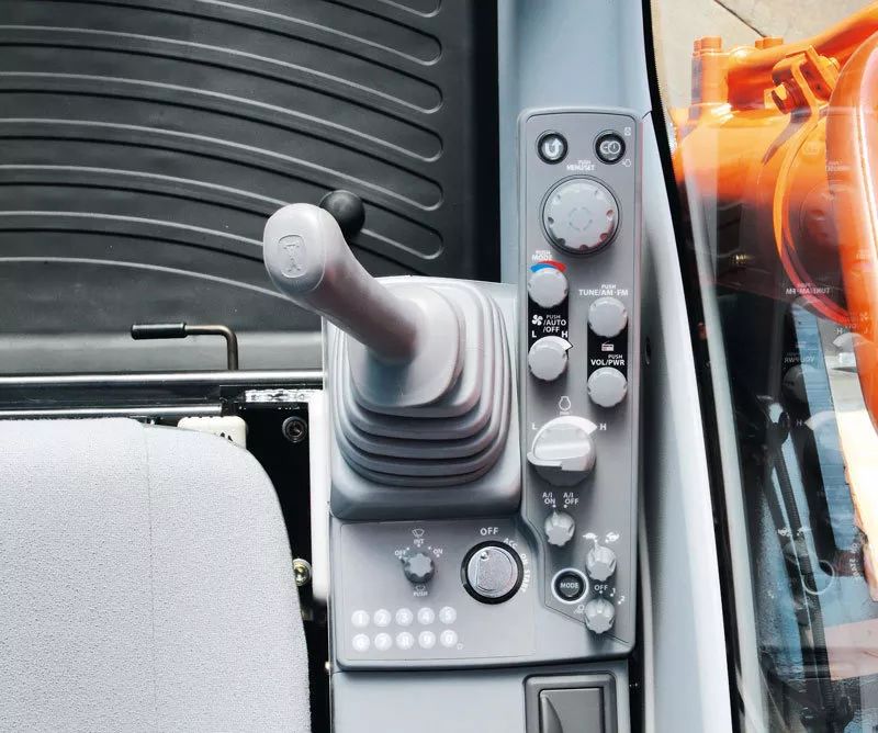 日立挖机zax210,原装进口日立zx520-5a挖掘机