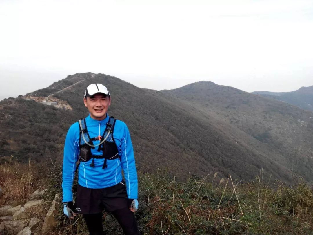 关于红马甲的故事,红马甲的故事