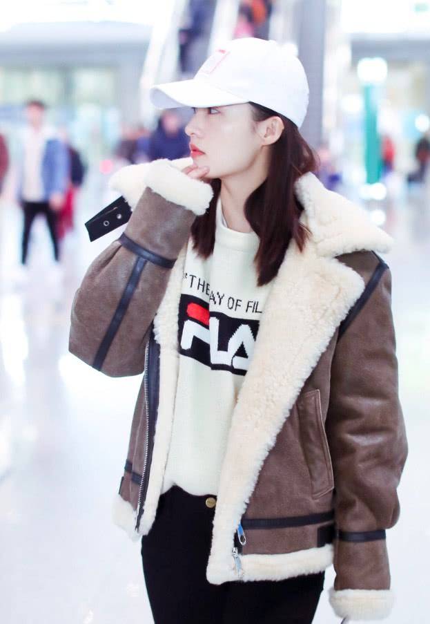 李沁穿衣太潮了,李沁穿搭简约