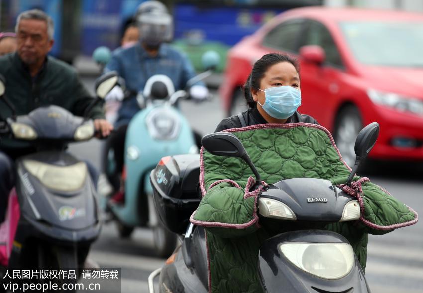 学会这三招轻松告别手脚冰凉,不做冷美人4个妙招摆脱手脚冰凉