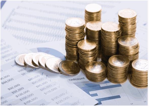 她刚开始向我表白,她很主动的跟我表白