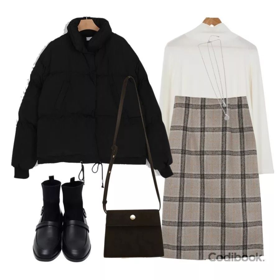 冬季黑色羽绒服高级配色,冬季好看的黑色羽绒服推荐