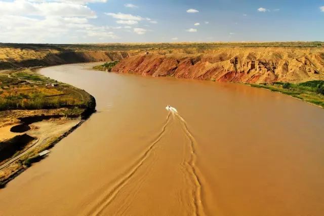 去越南旅游买什么特产带回来,来三亚旅游带点什么特产回家