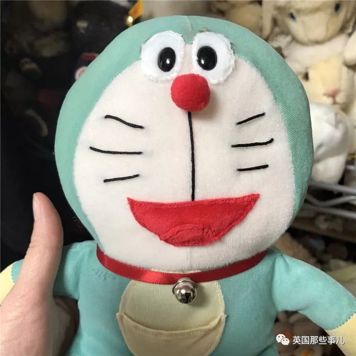 看到陪伴自己长大的玩偶获得重生，大概真的会开心到流泪吧