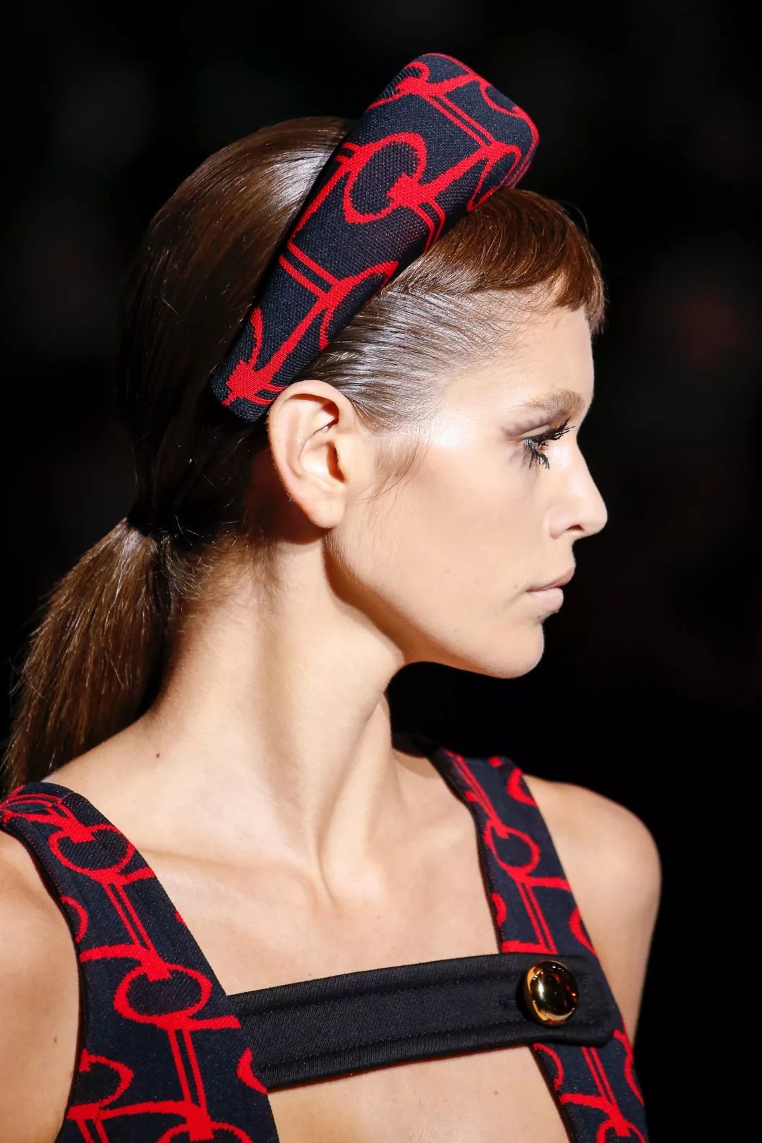 prada是什么牌子帽子,prada好看的帽子