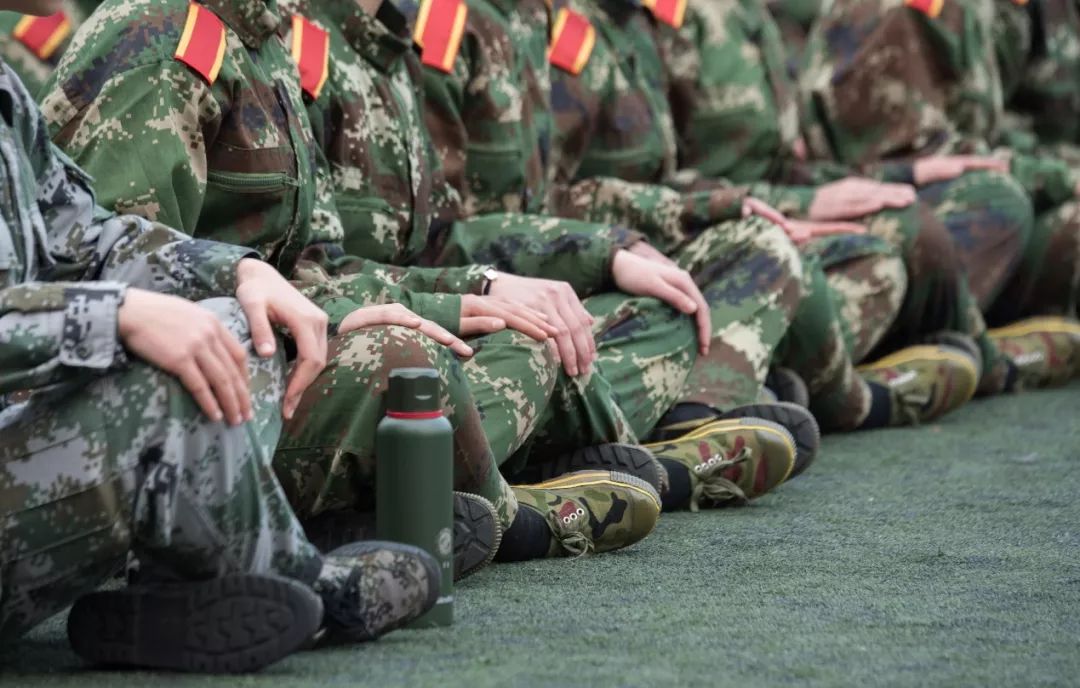 我们的军训时光英姿飒爽,我的军训生活的军训日记