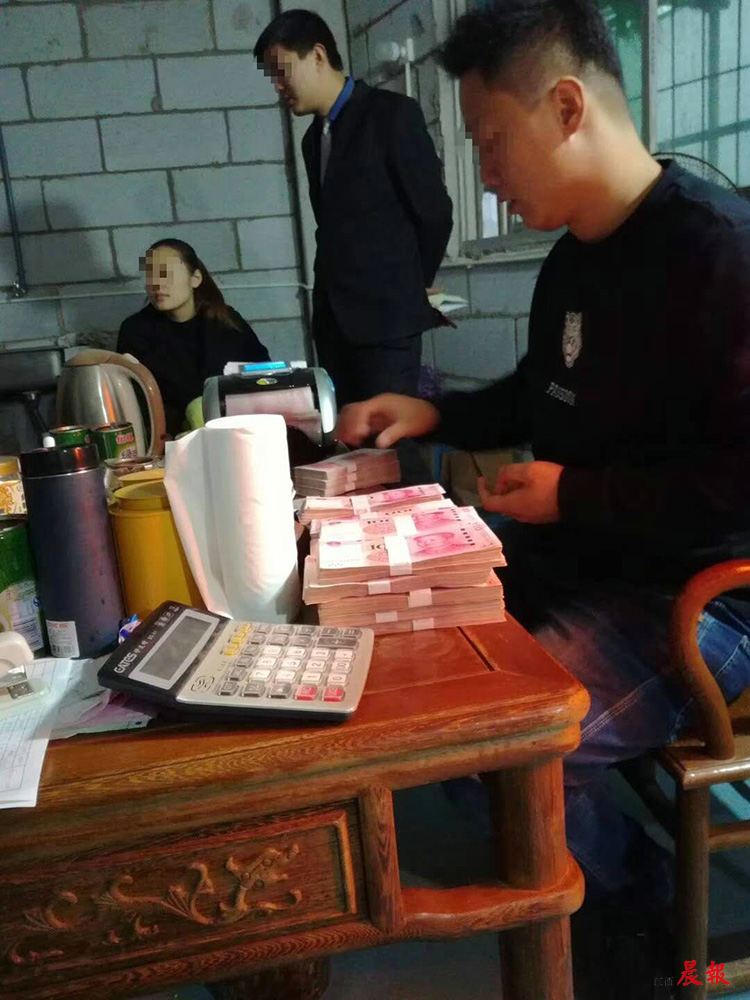 交了定金开发商没给收据,交了钱开发商一直不办备案