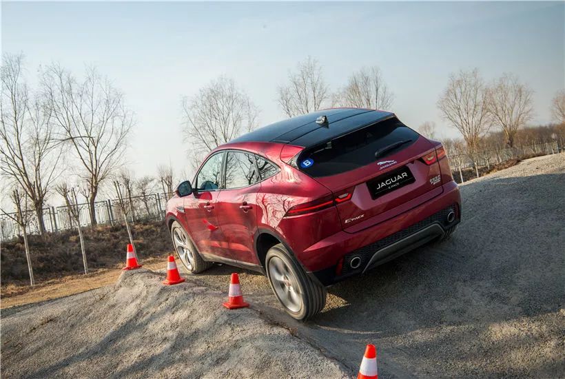 沉浸式体验2024款捷豹e-pace,捷豹e-pace是豪华入门级suv