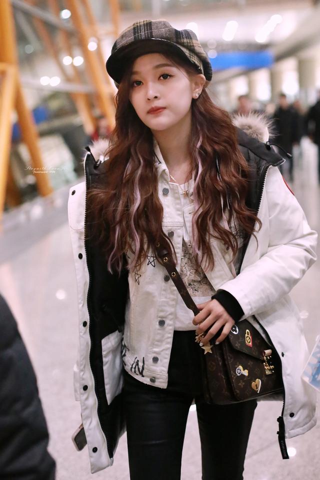 吴宣仪直发发型,吴宣仪烫发