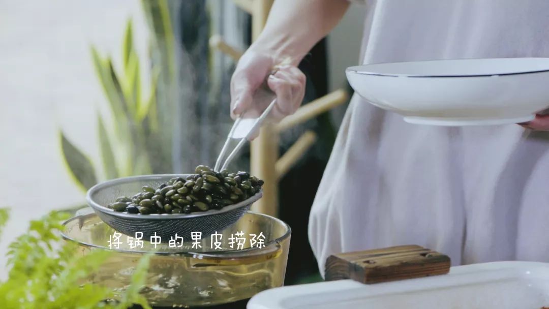 手染毛线怎么染大红色,自己在家怎么染纯色毛线