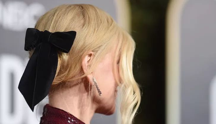 我最近|不戴Bra都没关系,不戴发夹不能出门……