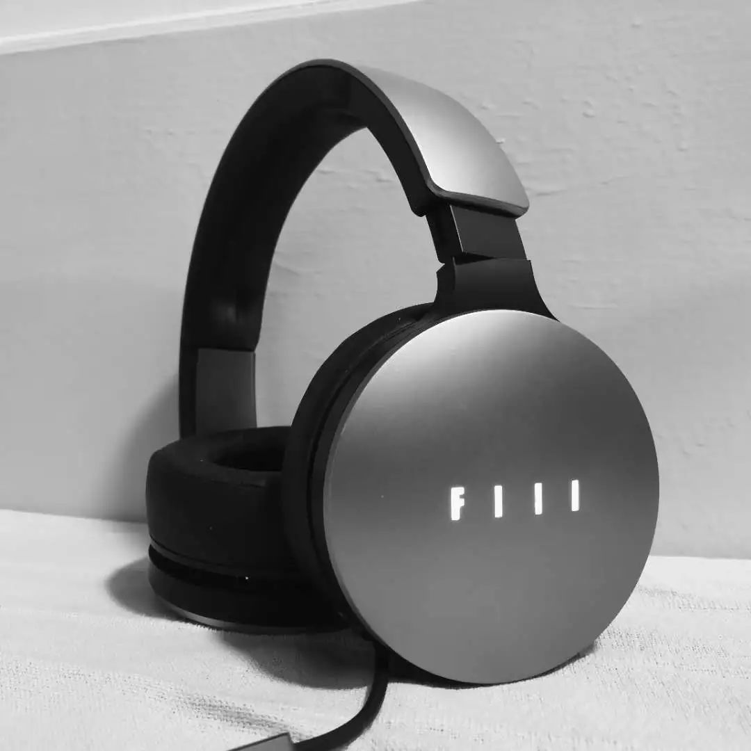 别再让我种草耳机——分享我的高性价比听歌装备