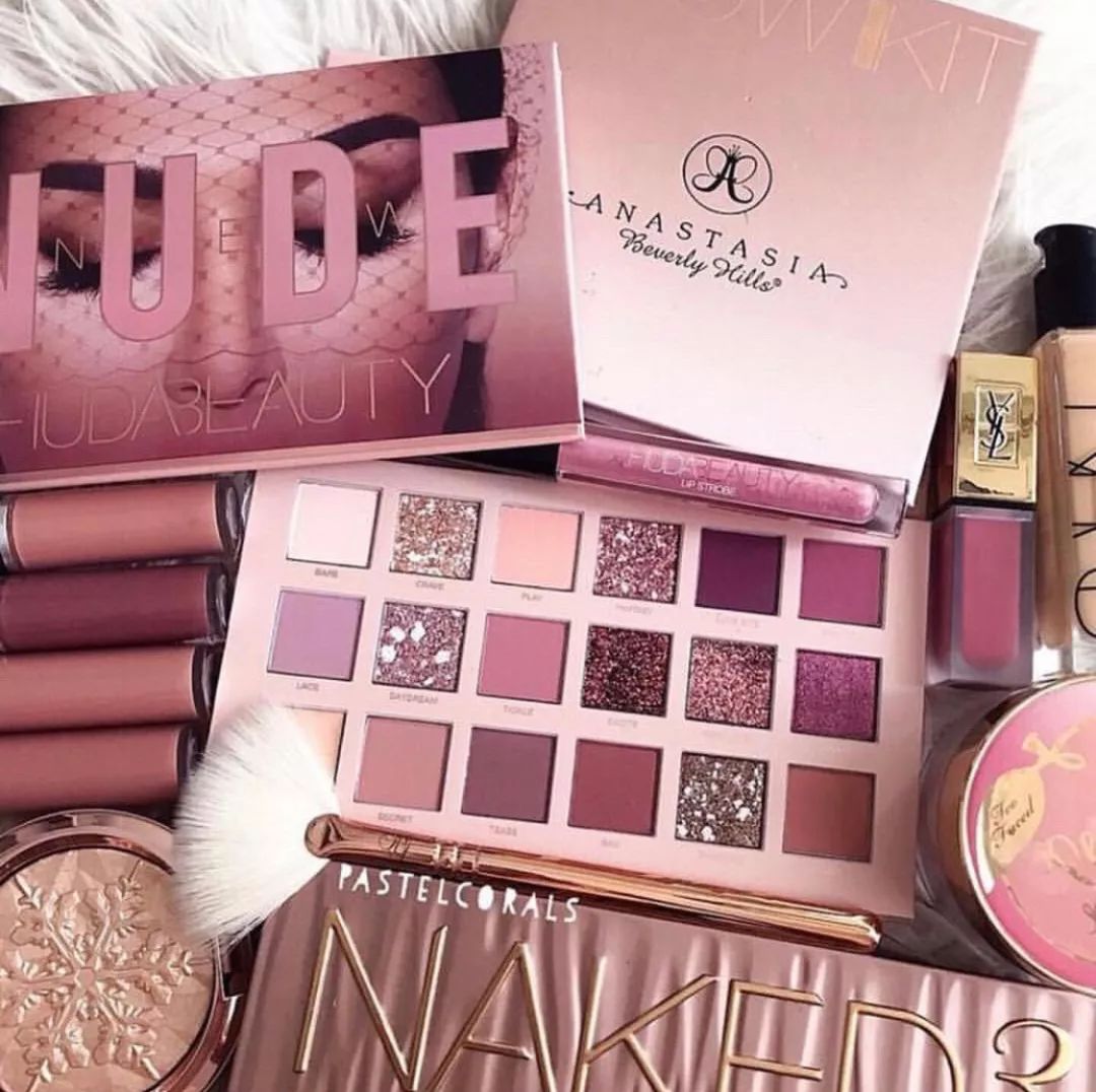 新年礼盒彩妆哪个最值,分享一下年度爱用平价绝美彩妆