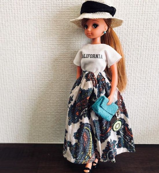 火爆ins的美妆娃娃穿搭日常，承认吧，你的衣服还没一个玩偶多！