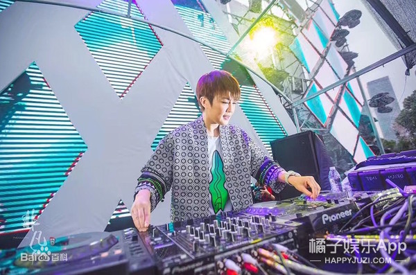 06超女厉娜比赛现场,06超女厉娜海选视频