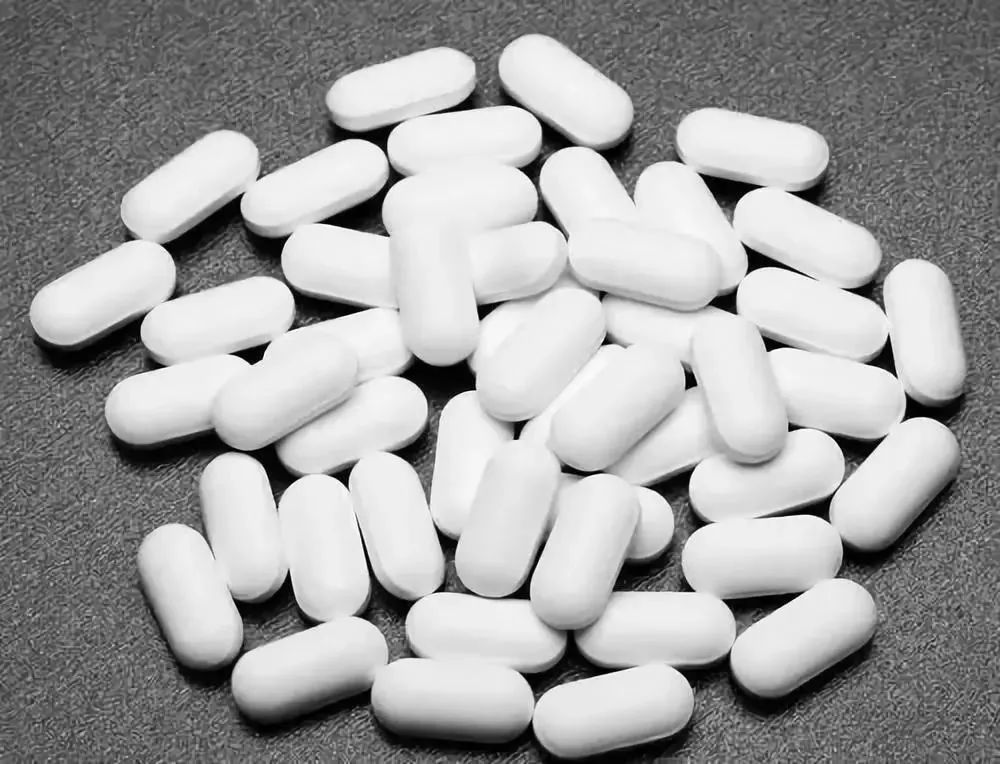 女子“被艾滋”12年,闺蜜竟用乌鸡白凤丸骗走她64万!