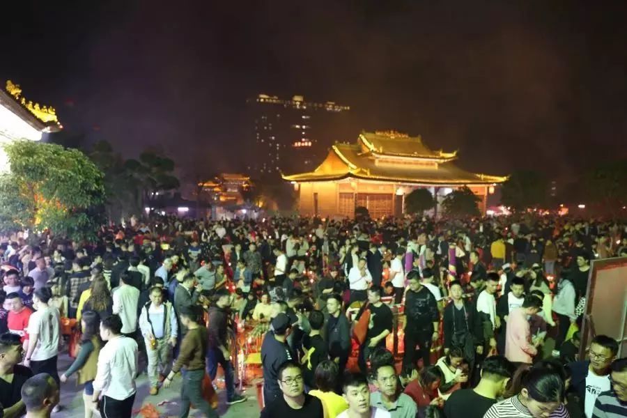 震撼南京灯光秀,玄武山最新景点