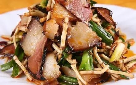 贵阳不光折耳根还有很多美食,贵阳美食里有特色米饭