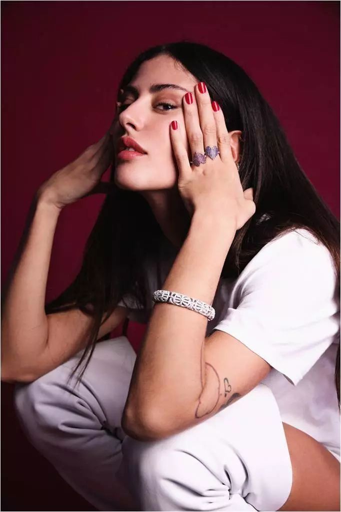 飞天小猪、香槟配菠萝……戴上Ta们，你所幻想的一切都成真了！