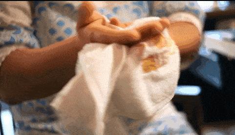 请爱护你身边的每一个人,请爱护身边一切