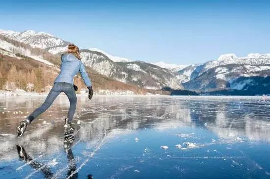 溜冰技巧初学拐弯怎么练,怎么溜冰可以又快又稳倒溜