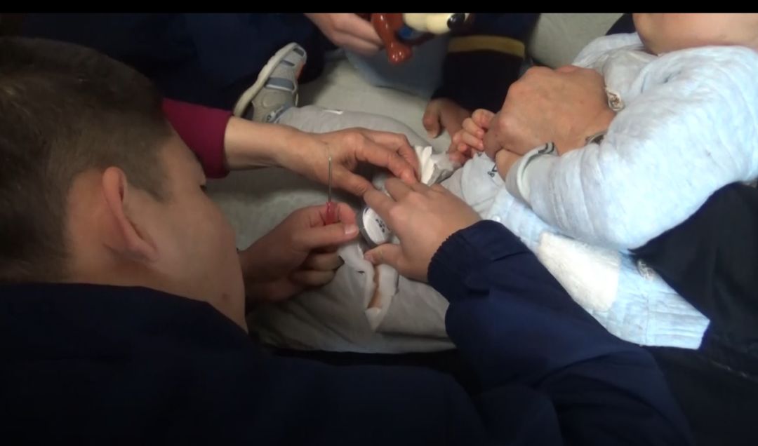 男孩感受十级阵痛,男孩疼痛12级